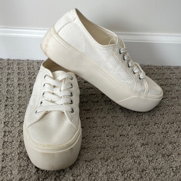 taryn canvas platform sneakers
